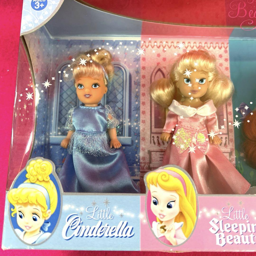 ディズニー　プリンセスドールセット　香港　未使用 (外箱傷みあり) H17