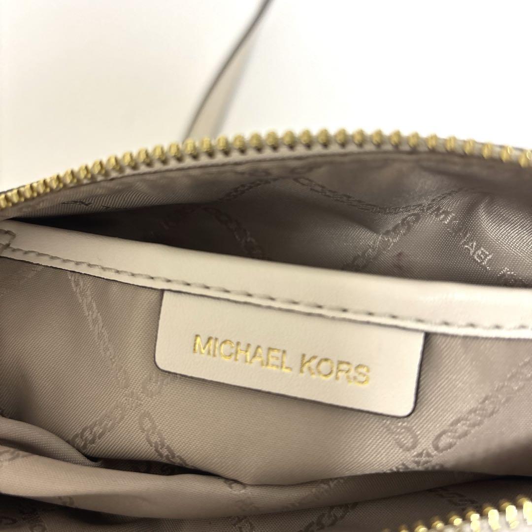 MICHAEL KORS ショルダーバック　斜めがけ可　ライトベージュ