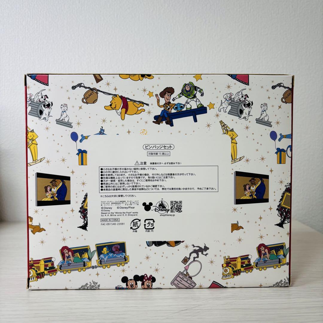 Disney Store ディズニーストア　30周年記念ピンバッジセット　12個