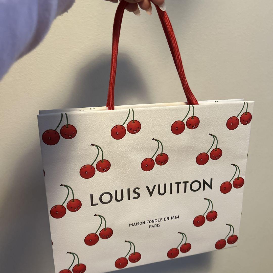 LOUIS VUITTON チェリー柄 ショップ袋