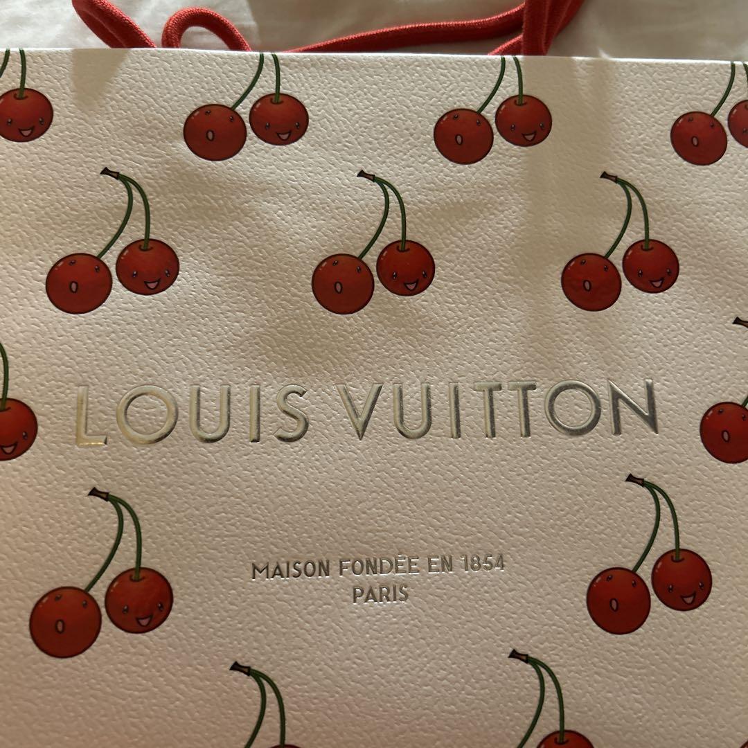 LOUIS VUITTON チェリー柄 ショップ袋