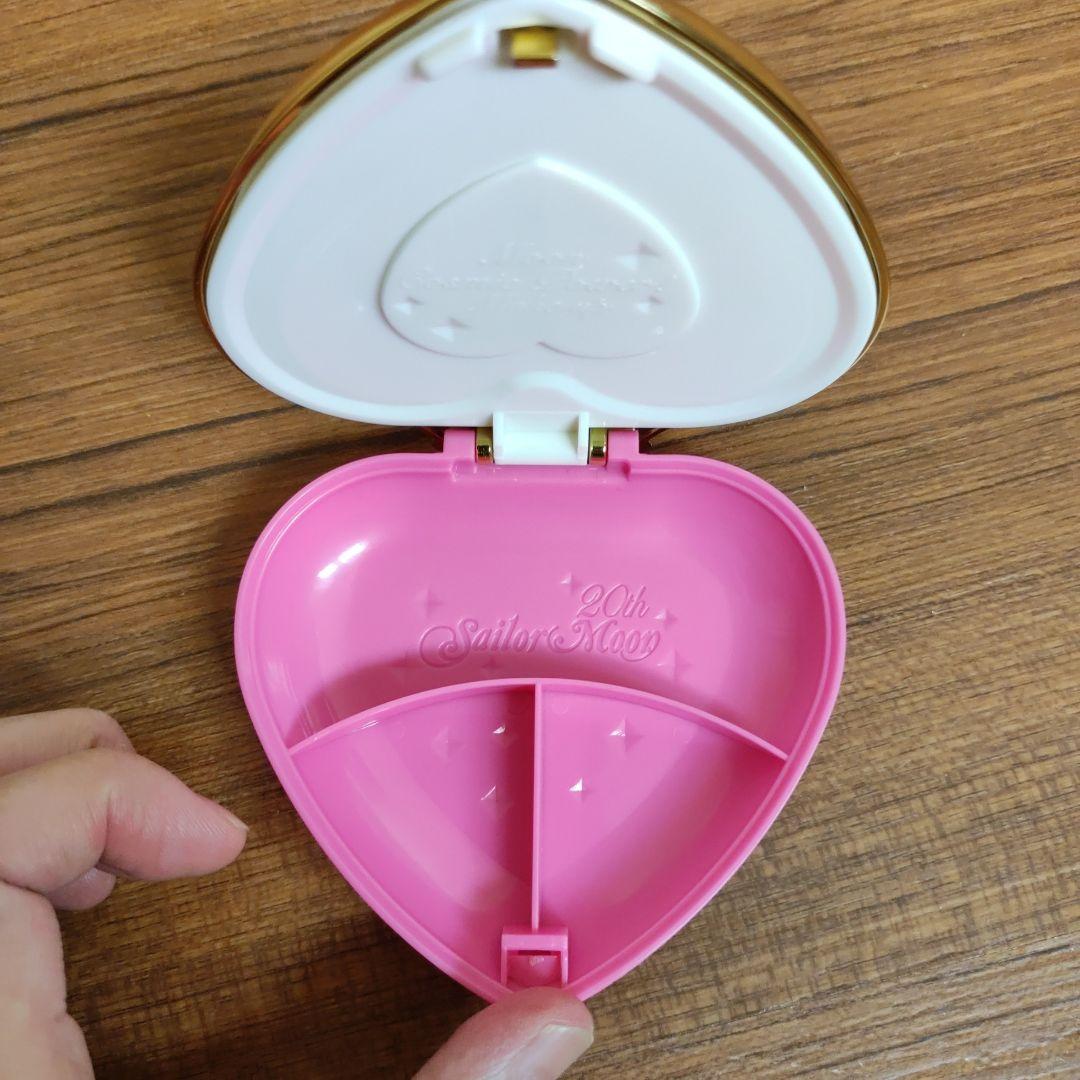 【新品未使用】セーラームーン コズミックハートミラーケース