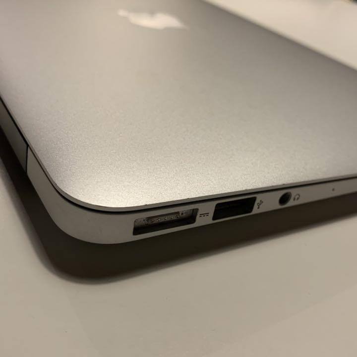 グラフィッ APPLE MacBook Air 11-inch 128GB 2014 dTNu3-m11769981173 モニタワイ