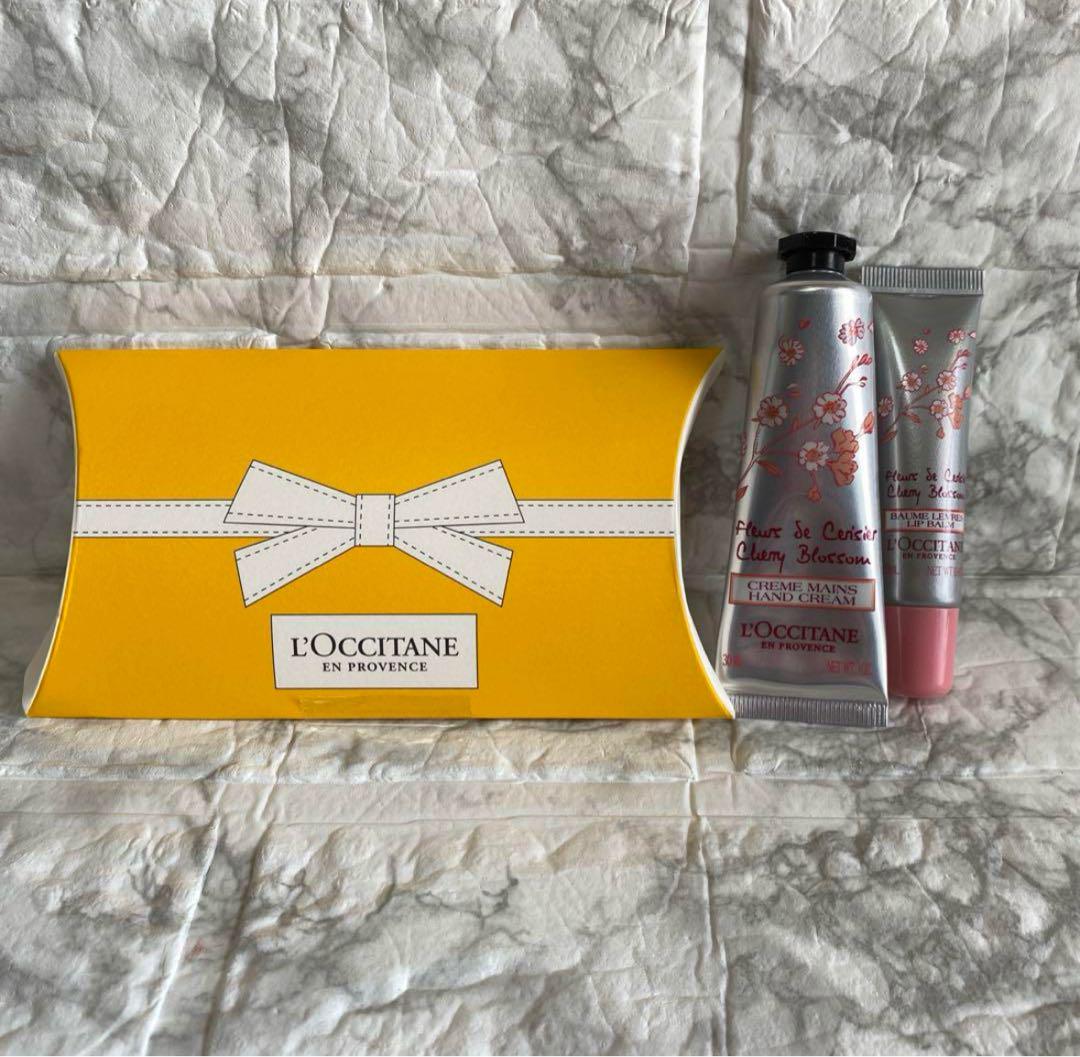 34…ロクシタンシア ハグ&キス (ハンドクリーム 30mL&リップ