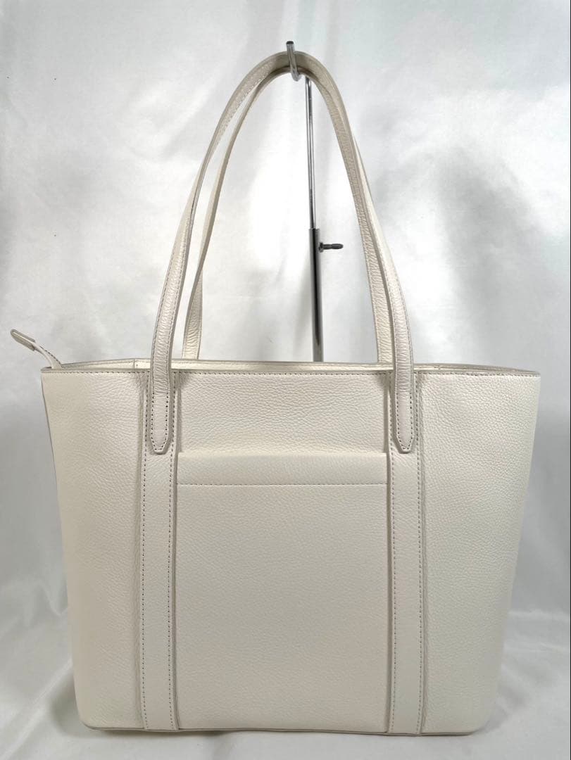 美品 COLE HAAN コールハーン トートバッグ スモールジップトート 美品 COLE HAAN コールハーン トートバッグ スモールジップトート