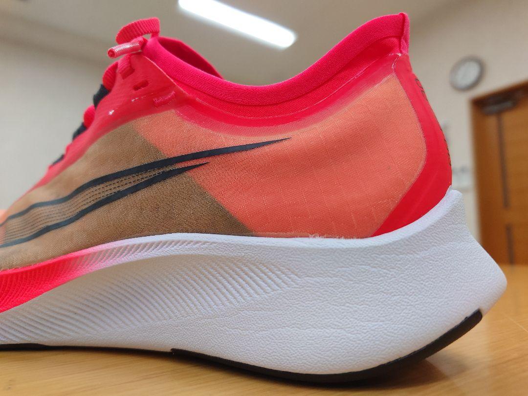 売れ筋がひ贈り物！ 新品☆NIKE ZOOM FLY3 ランニングシューズ 26cm ナイキ