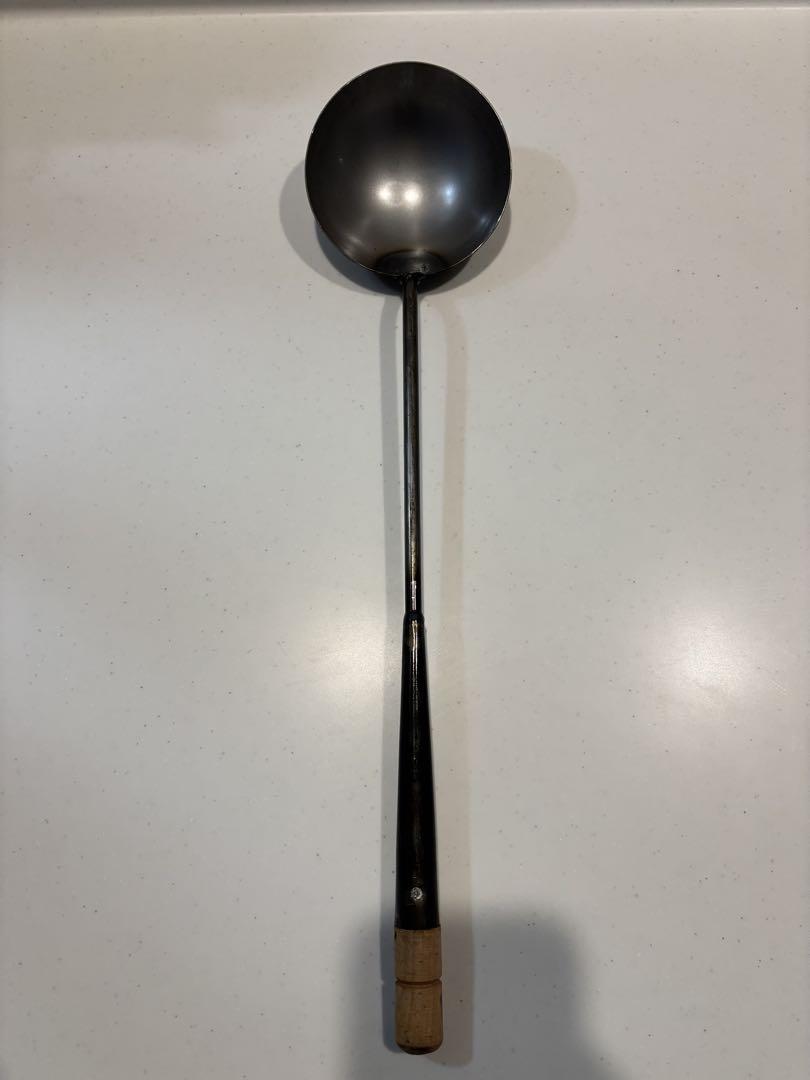 【新品未使用】中華鍋 打ち出し33cm 板厚1.6mm 山田工業所 中華お玉付き