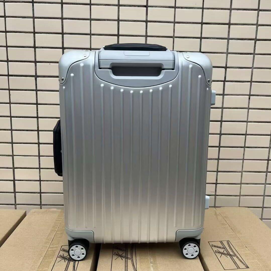 リモワ オリジナル キャビン 35L スーツケース アルミニウム 機内持ち込み