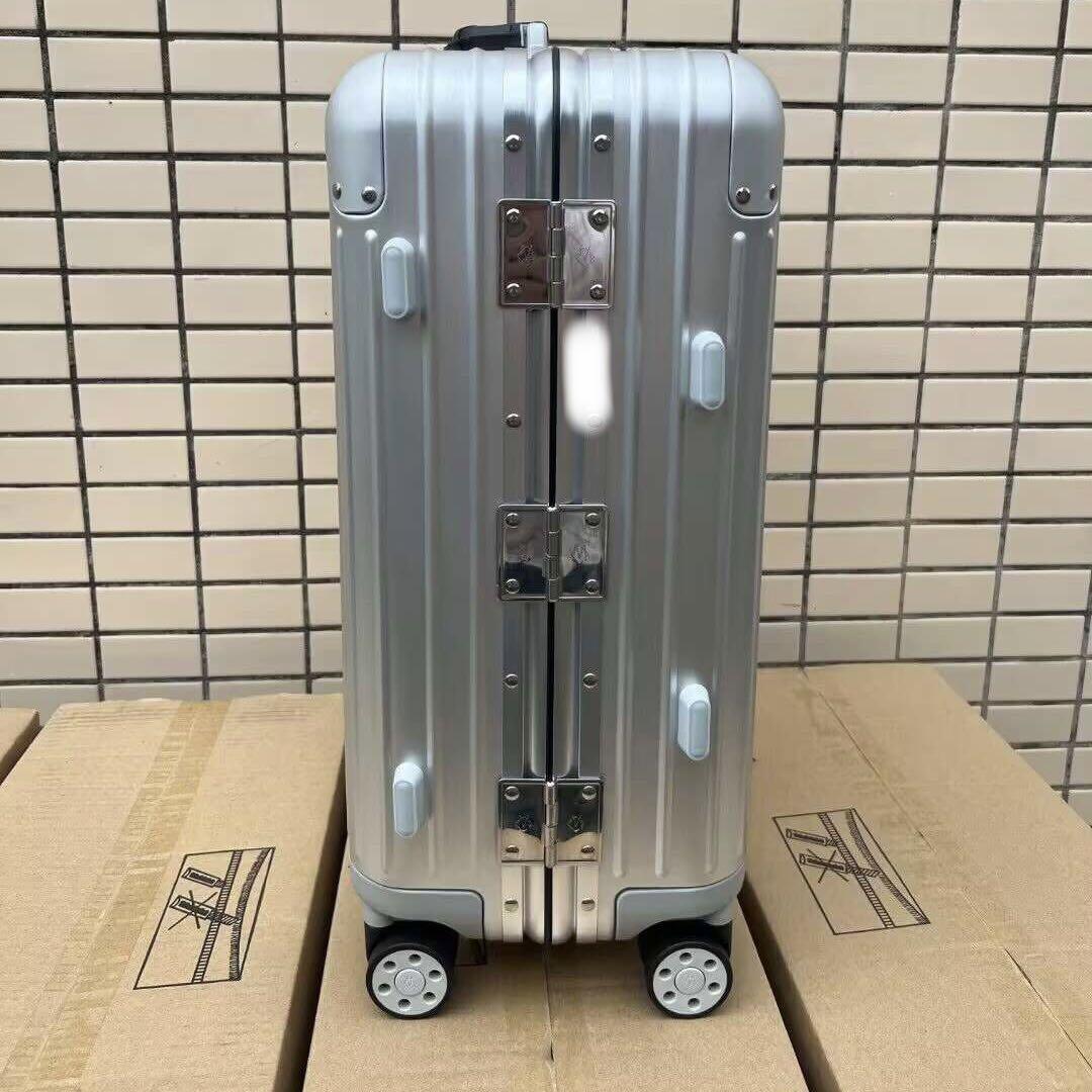 リモワ オリジナル キャビン 35L スーツケース アルミニウム 機内持ち込み