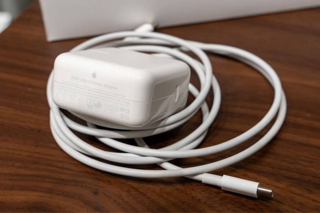 良品 M1 MacBook Air 8GB 512GB 2020モデル 良品 M1 MacBook Air 8GB 512GB 2020モデル