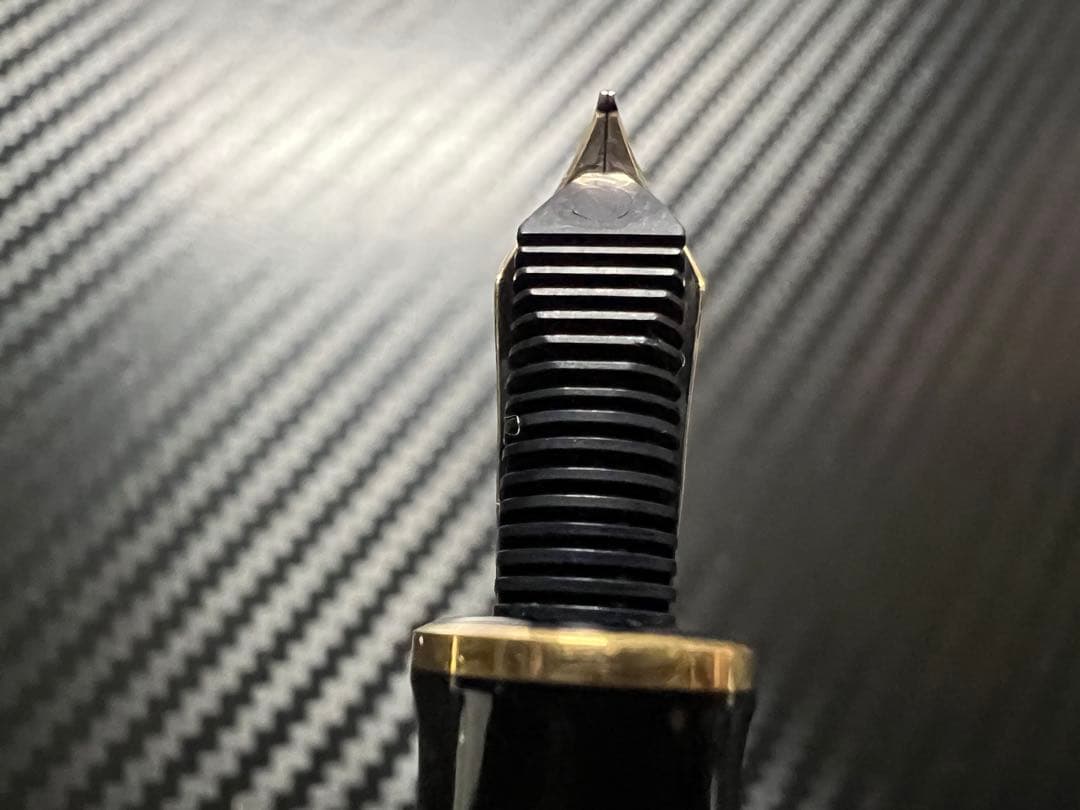 美品 ペリカン スーベレーン M400 万年筆 ブラック F 細字 美品 ペリカン スーベレーン M400 万年筆 ブラック F 細字