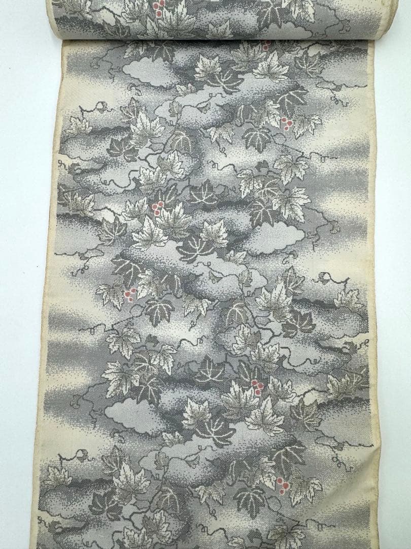 【未使用】白大島紬　韓国産　大島紬　白　反物　正絹　着物