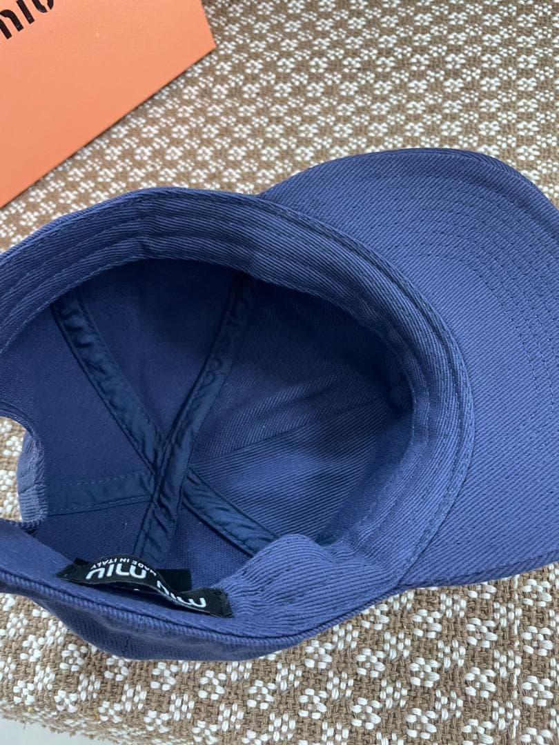 ミュウミュウ キャップ ネイビー お薦め