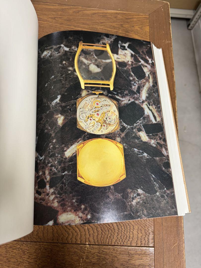 Cartier カルティエ　洋書