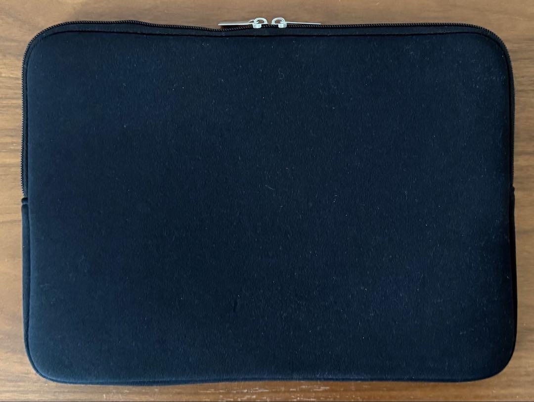 ほぼ新品（ケース付き）】MacBook M3チップ搭載13インチ16GB/1T