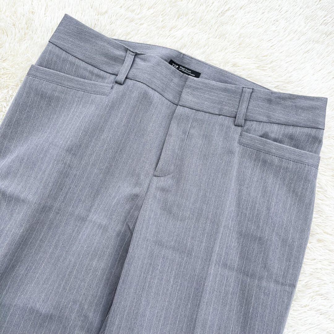 ☆大きいサイズ2XL☆美品星23区 パンツスーツ グレー ストライプ