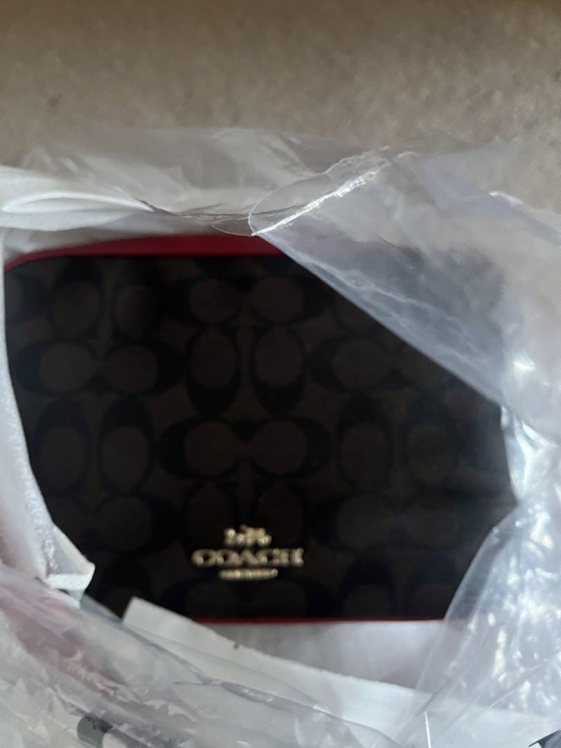 コーチ新品未使用ほぼ未開封