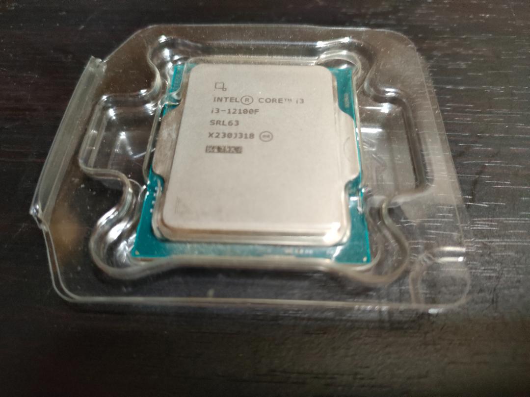 Intel Core i3-12100F　12世代　Alder Lake