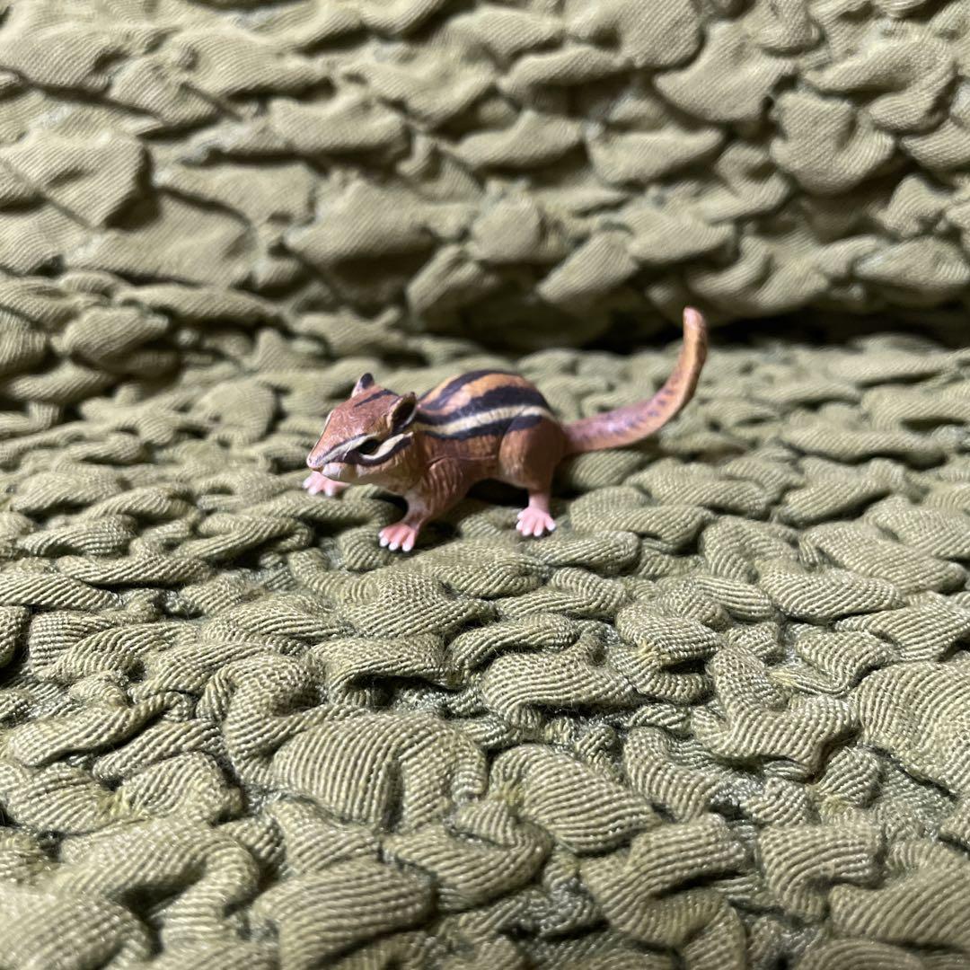 動物フィギュアB 1,794円
