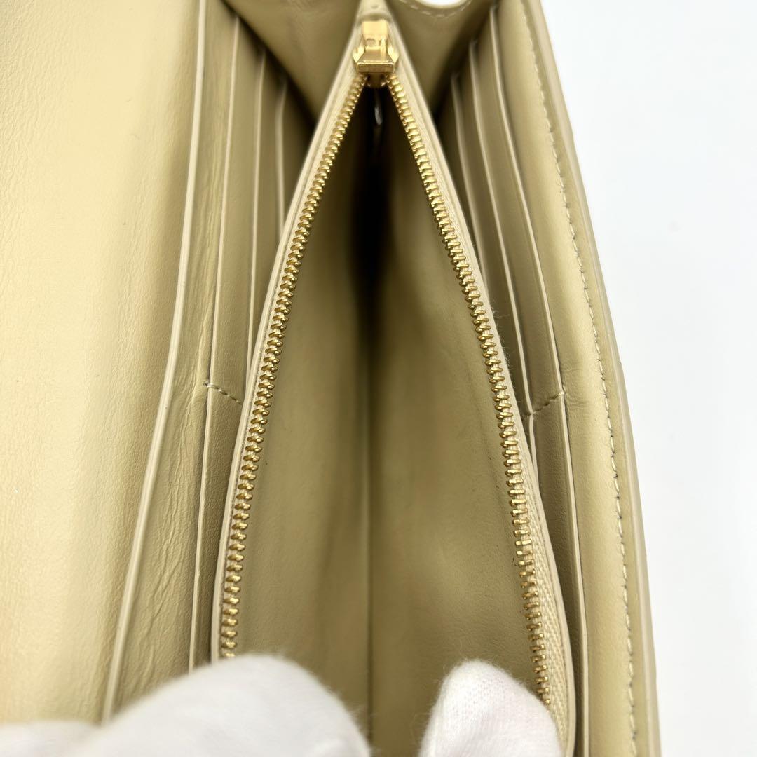 ボッテガヴェネタ　カセット　長財布　折り財布　レザーウォレット ベージュ