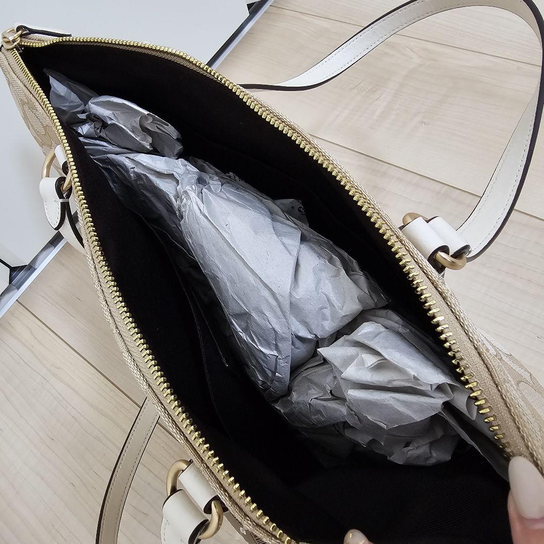 COACH ベージュ トートバッグ 新品タグ付き