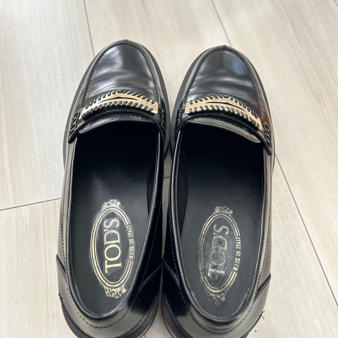 【美品】　トッズ　ブラックレザー　ローファー　厚底　黒　スリッポン