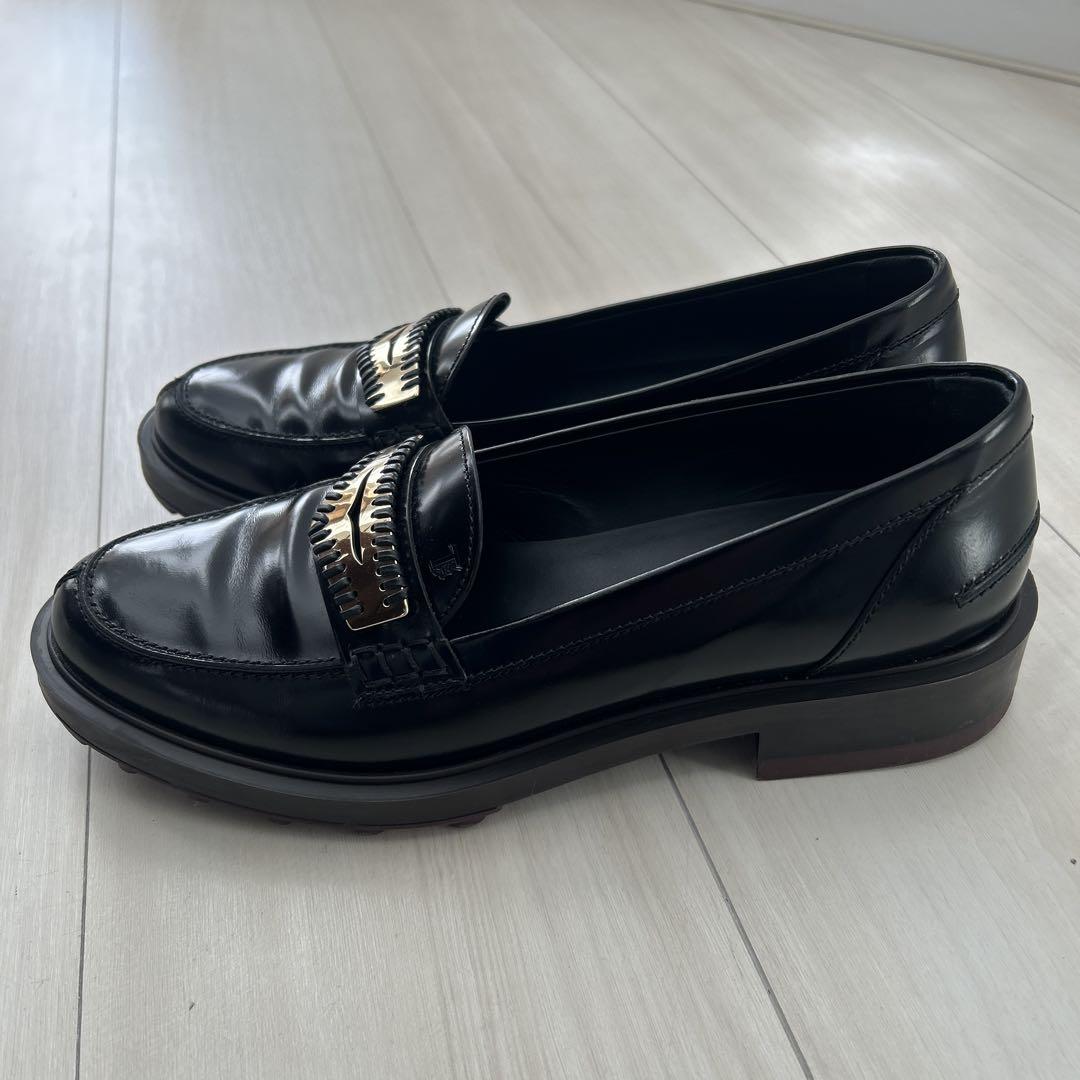 【美品】　トッズ　ブラックレザー　ローファー　厚底　黒　スリッポン