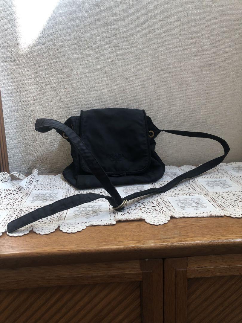 PRADA ブラック ショルダーバッグ