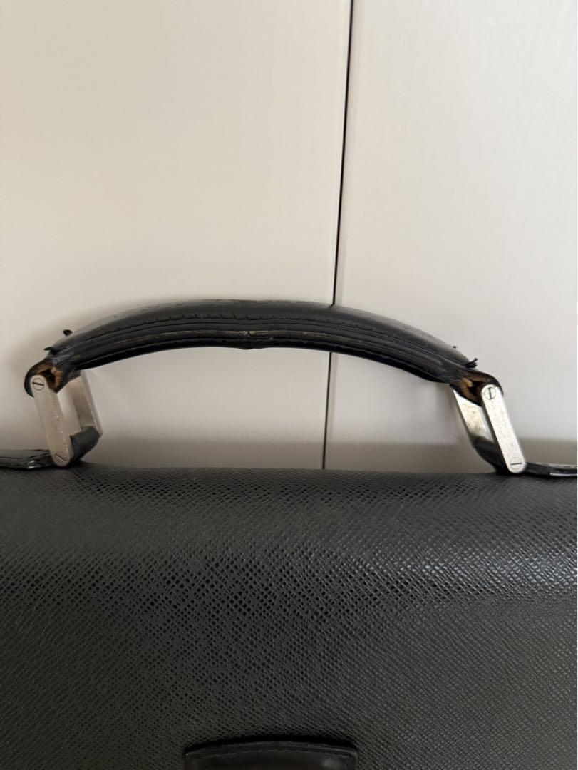A4可 美品 ルイヴィトン レザー ビジネスバッグ タイガ モスコバ グレー