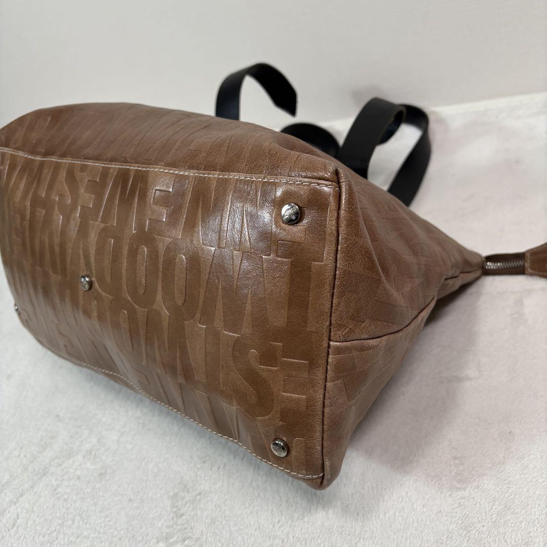 Westwood ロゴ型押しオーブトートバッグ
