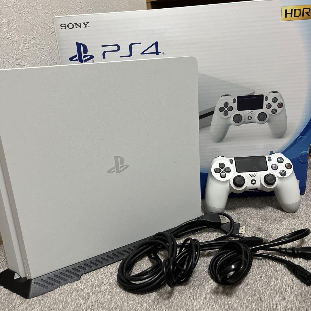 PS4本体とスタンド