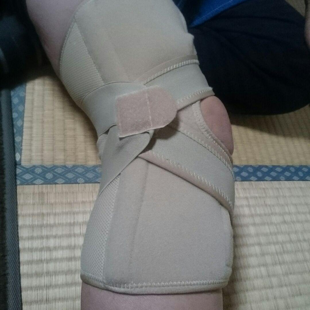 医療用 膝サポーター (支柱付き)右足用【サイズS 】ベージュ 試し装着のみ 医療用 膝サポーター (支柱付き)右足用【サイズM】 ベージュ