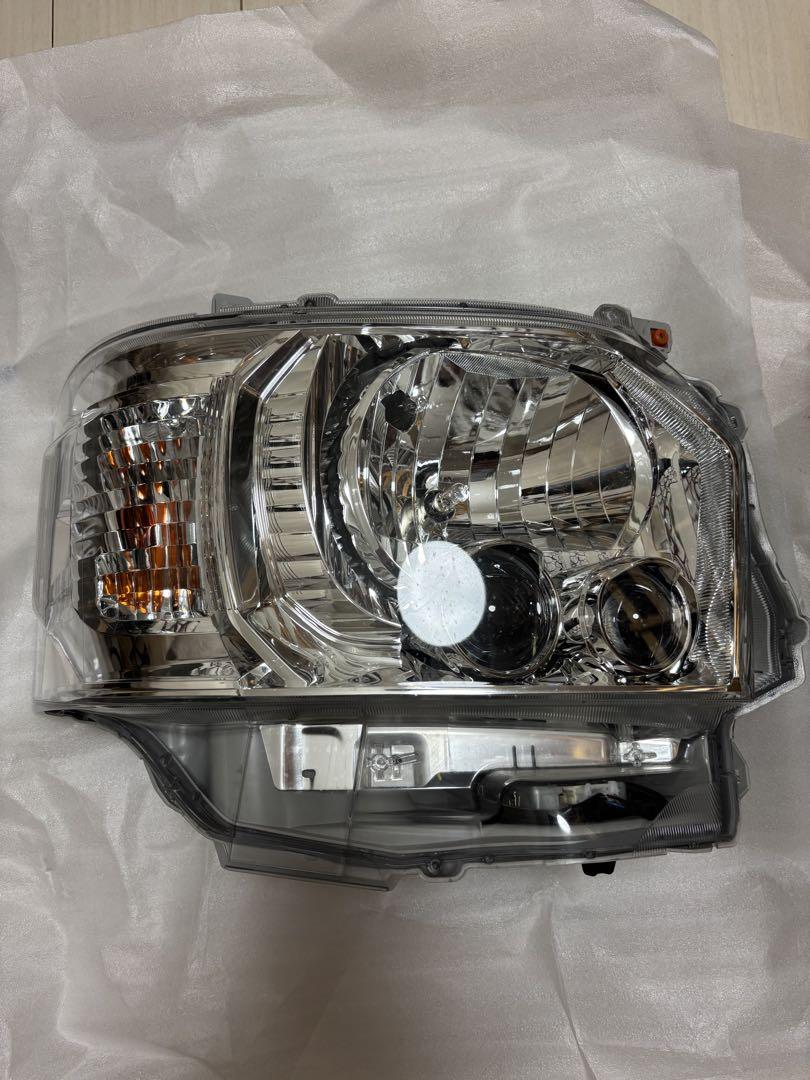 ハイエース 200系 純正 LEDヘッドライト