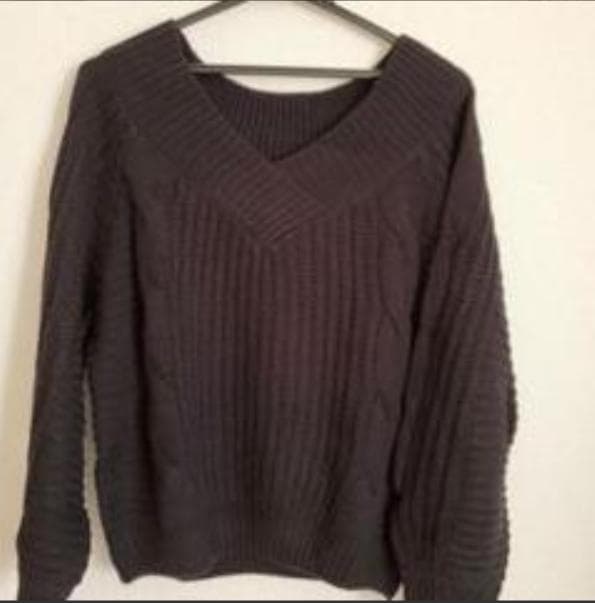 ダークパープル Vネック リブ編みセーター