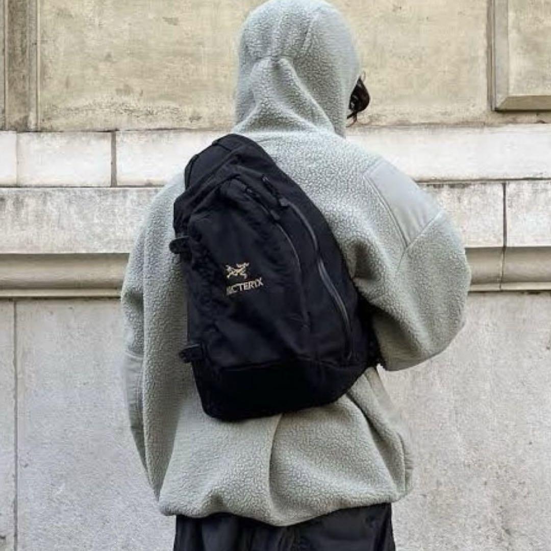 Arc'teryx ショルダーバック　tech y2k レア色 00's Y2K ARC'TERYX QUIVER ワンショルダーバッグ - メルカリ