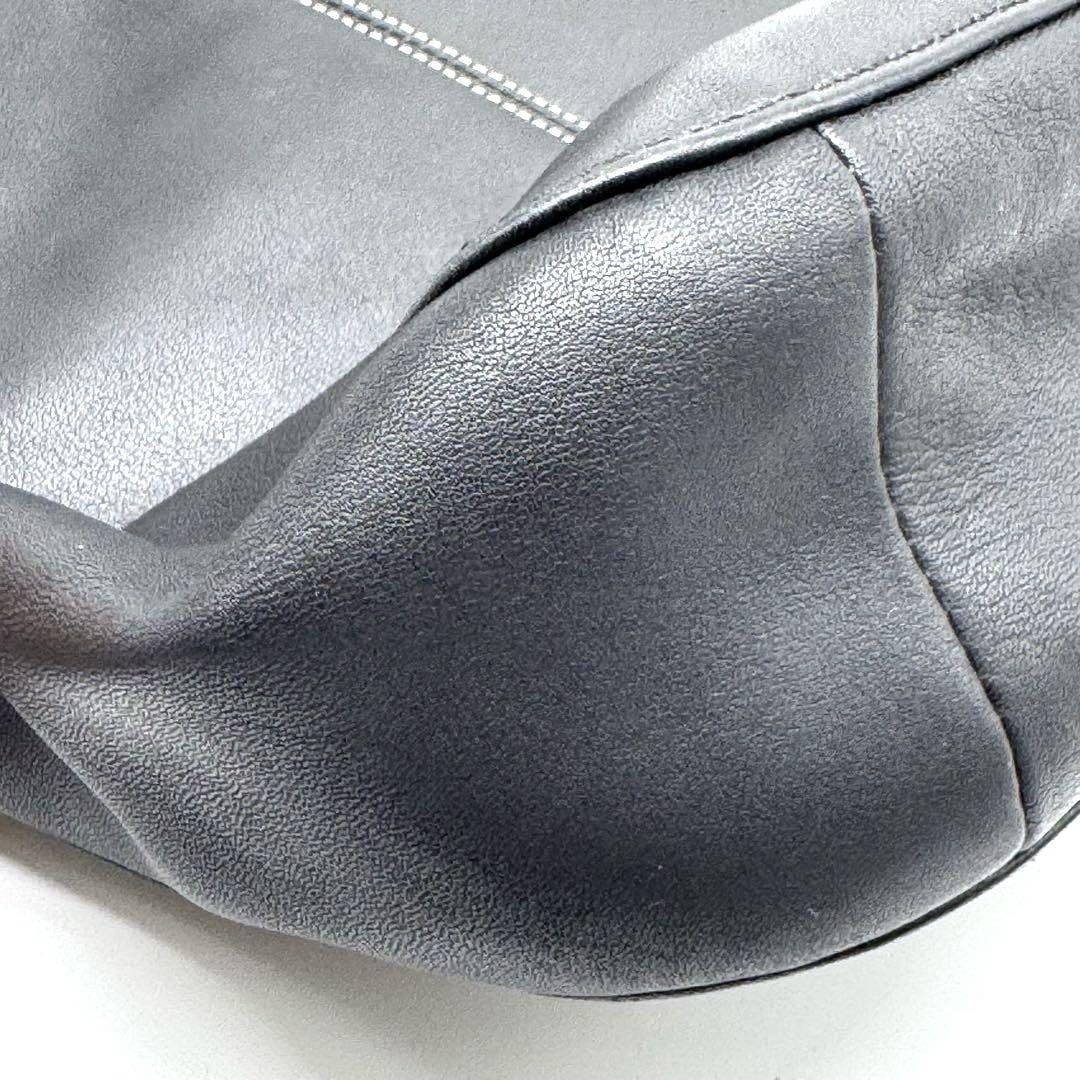 コーチ　黒　レザー　ショルダーバッグ　超美品　ユニセックス　保管品