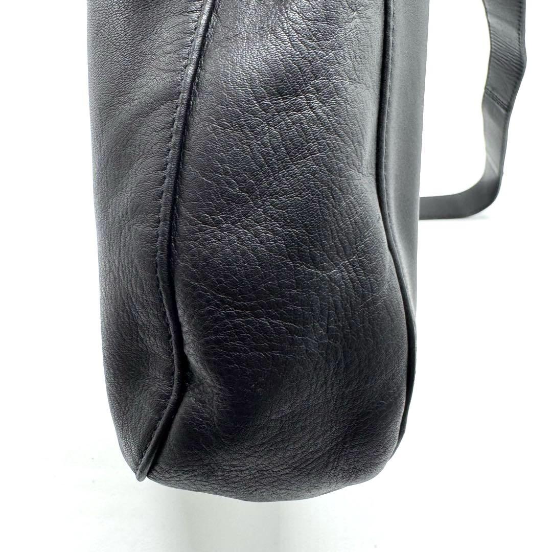 コーチ　黒　レザー　ショルダーバッグ　超美品　ユニセックス　保管品