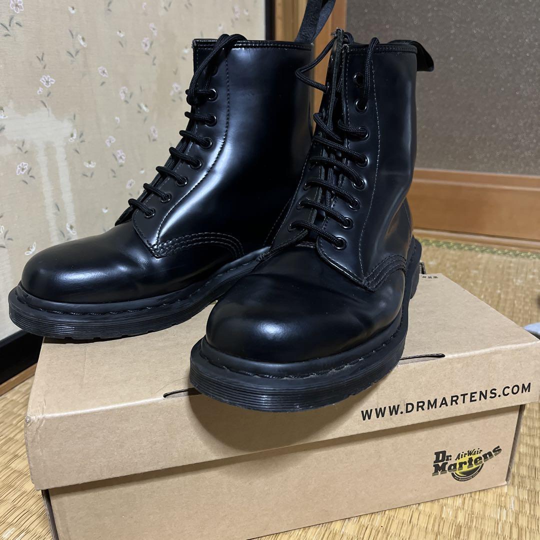 Dr. Martens ブラック レースアップブーツ