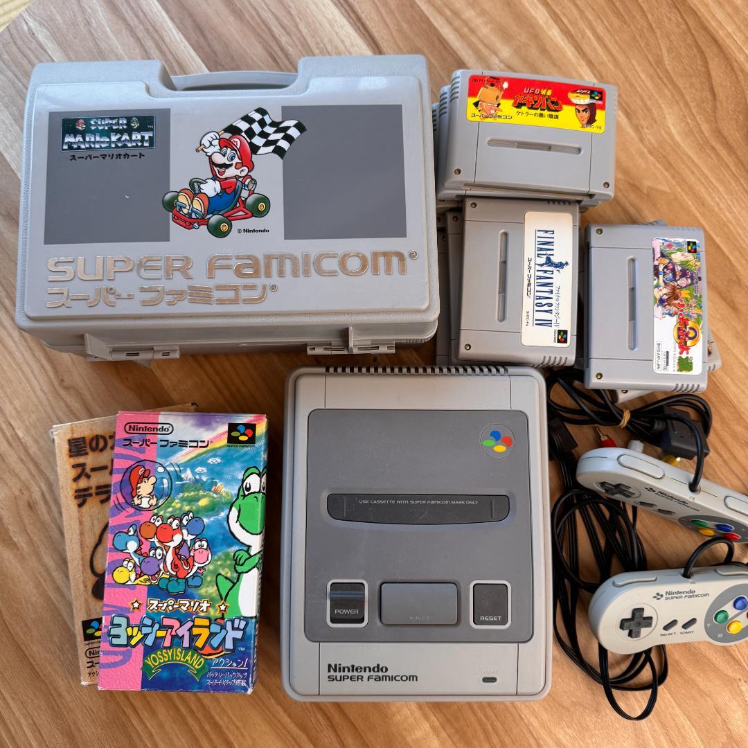 スーパーファミコン 本体 コントローラーソフトケース付き
