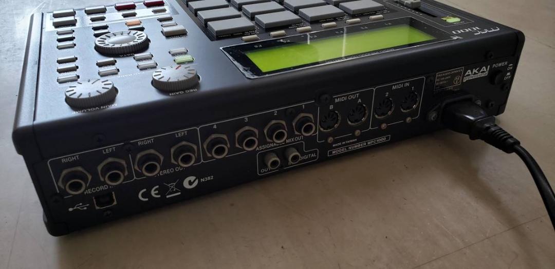 メンテ済み良い状態 AKAI MPC1000BK 内部スイッチ全交換 Tq87Y-m11941659088 通販定番
