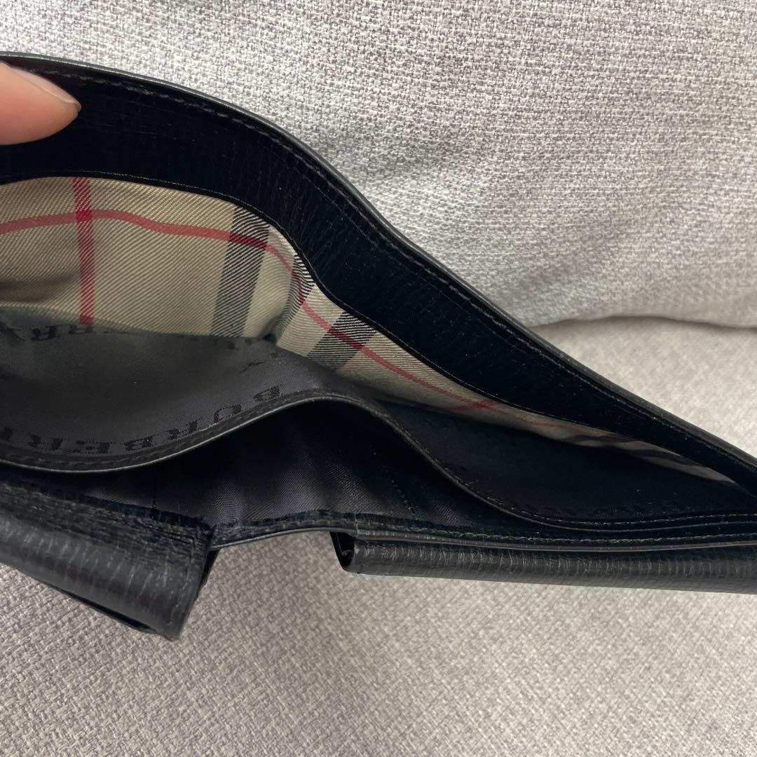 美品　BURBERRY 二つ折財布　エンボス　ノバチェック