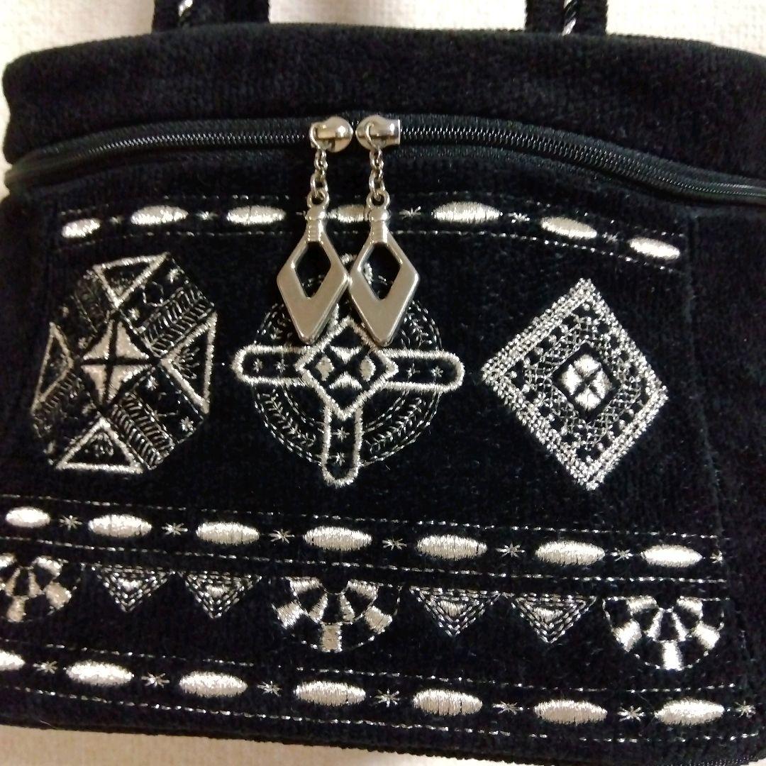 FEILER 黒 刺繍入り小型バッグお 得 な 通販 サイト