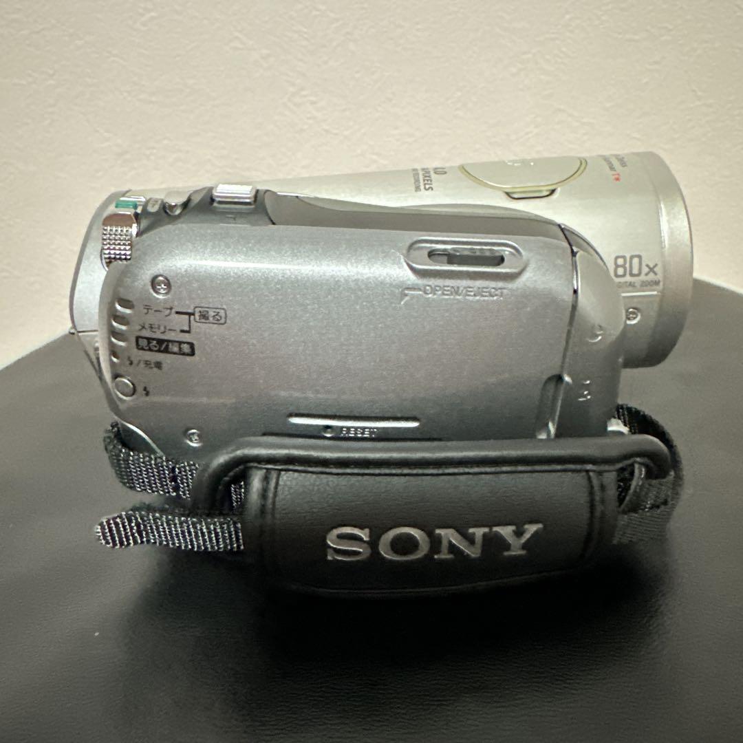 手のひらサイズでハイビジョン撮影――ソニー HDVハンディカム