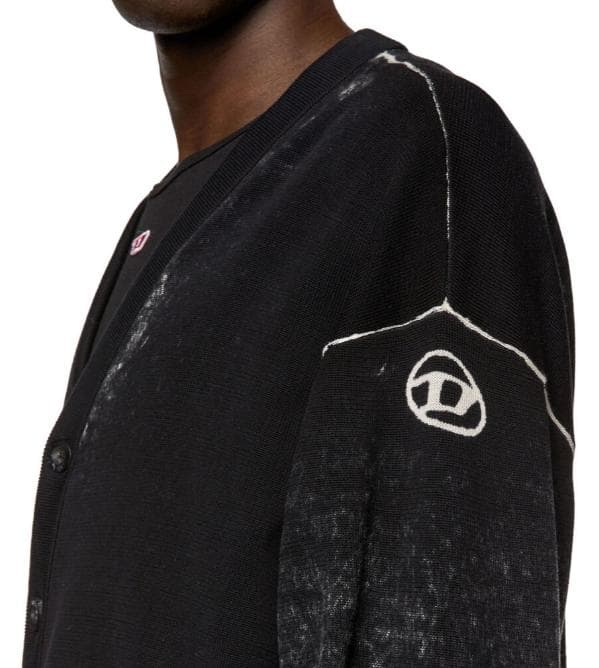 DIESEL 予備ボタン付き グレン期名作ロゴ付きニットカーディガン DIESEL 予備ボタン付き グレン期名作ロゴ付きニットカーディガン