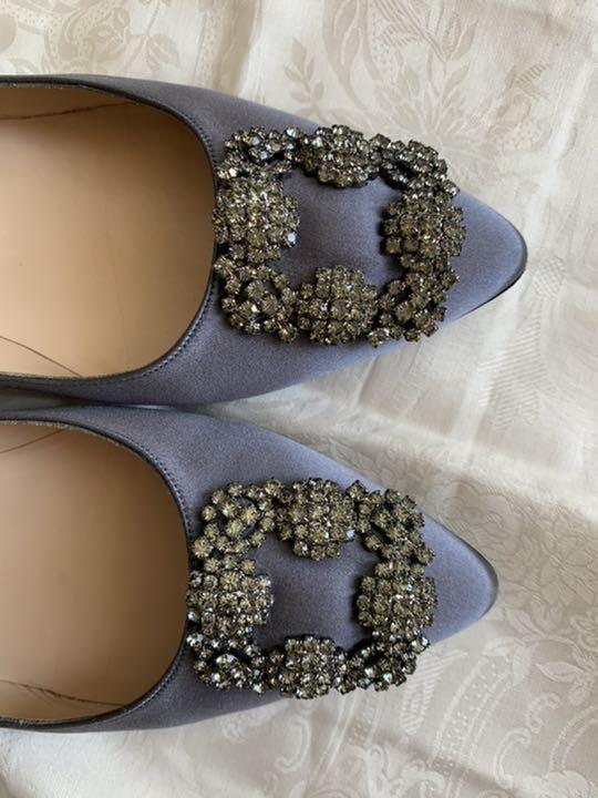 Manolo Blahnik ハンギシパンプス