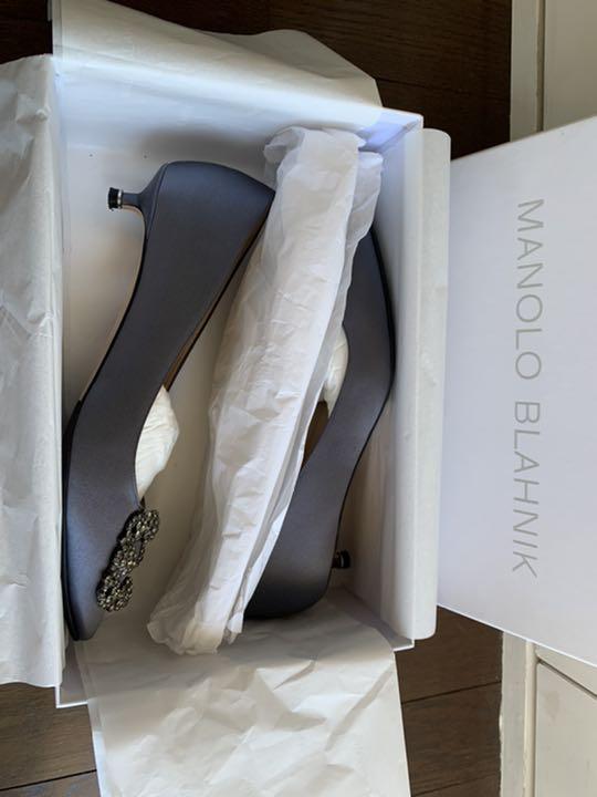 Manolo Blahnik ハンギシパンプス