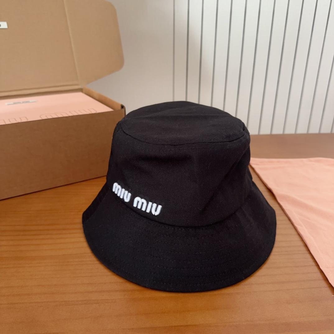 【冬バーゲン★特別送料無料！】 新品未使用 MIU MIU ブラック バケットハット - メルカリ 帽子