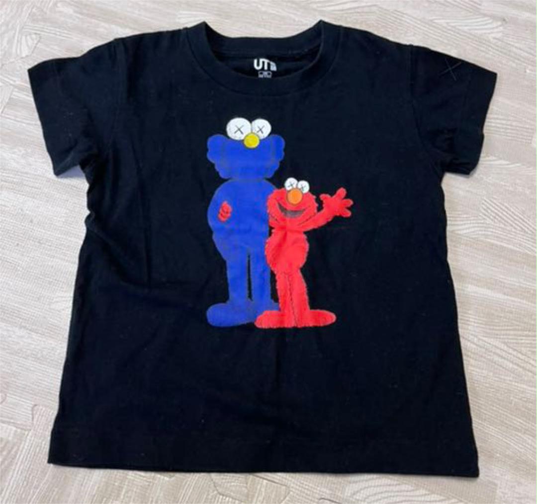 公式の店舗 ユニクロ Tシャツ セサミストリート×KAWS トップス(Tシャツ/カットソー) 公式の店舗 ユニクロ Tシャツ セサミストリート×KAWS トップス(Tシャツ/カットソー)