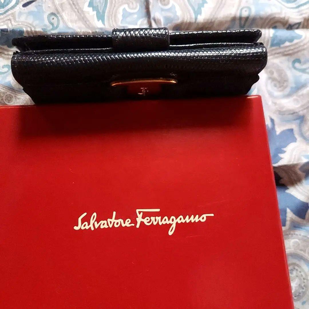 Salvatore Ferragamo 二つ折り財布 ブラック 箱付き
