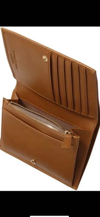 雑誌掲載 ジャンニキャリーニ 二つ折り財布 メルカリ 雑誌掲載 ジャンニキャリーニ 二つ折り財布 メルカリ